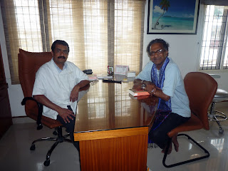 Dr Jagdeesh and his Elegant Dental Team in Bangalore INDIA
