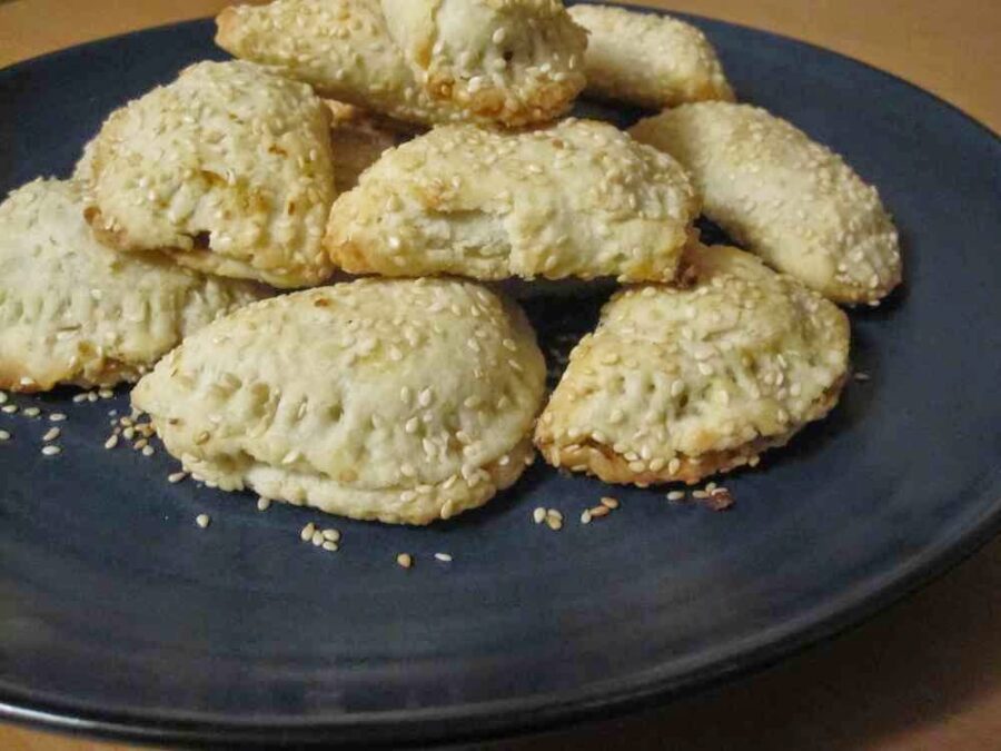 FOOD SYMBOLISM OF PURIM, THE UNIVERSAL MESSAGE OF THIS CELEBRATION