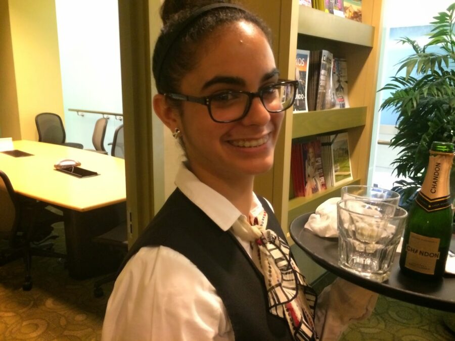 CUBANS IN MIAMI THE PSYCHOLOGICAL PROBLEMS FACING THE OLDER IMMIGRANTS