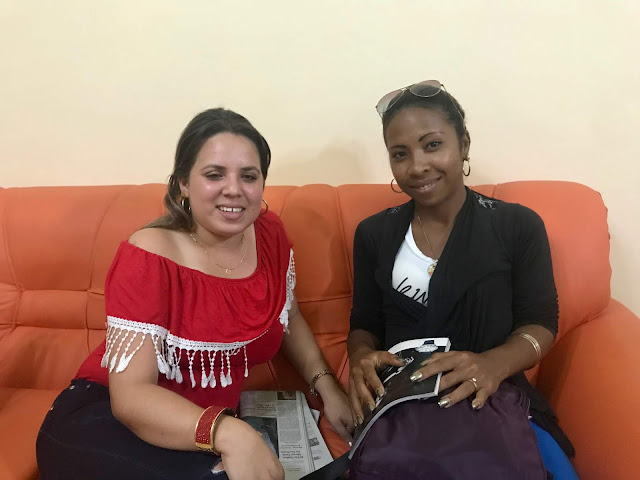 TWO NEW MEDICAL GRADUATES FROM MOA VISIT LA HABANA