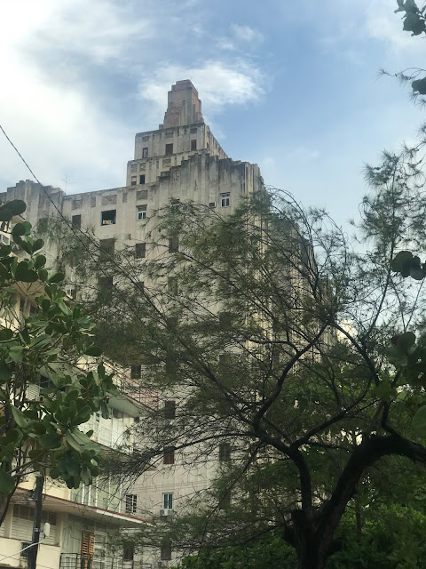 FALLING IN LOVE WITH CUBA