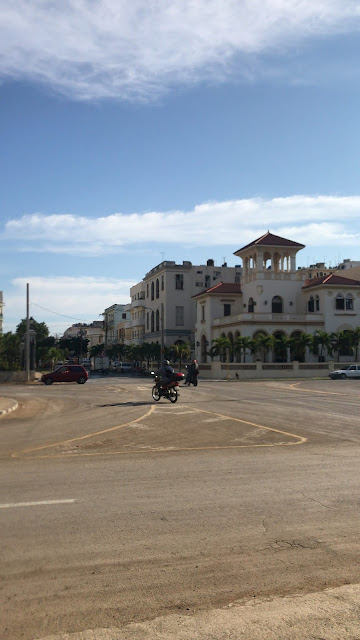 PEACEFUL DAYS IN HAVANA…EN MI BARRIO VEDADO