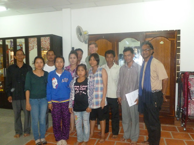 GLOBAL HEALTH PHYSICIAN ANTHROPOLOGIST . DOES THAT EXIST ?