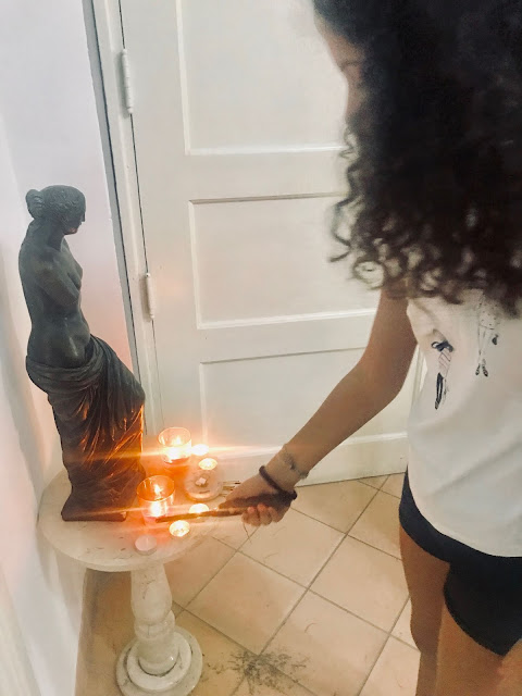 THE FEASTS OF HAVANA CUBA : A GLIMPSE OF LIVES HAPPILY LIVED