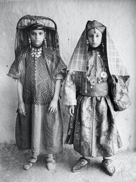 MOROCCO IS NOT AN ARAB COUNTRY, IT IS A BERBER COUNTRY OCCUPIED BY ARABS WHO CAME FROM BAGHDAD AND THE EAST