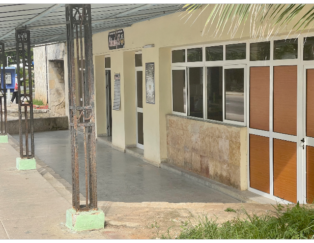 OPEN 24 HOURS A DAY, THREE SHIFTS OF WORKERS, BUT I HAVE NEVER SEEN ANYONE HERE